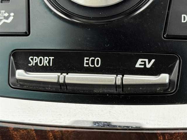 トヨタ ＳＡＩ S Cパッケージ 佐賀県 2014(平26)年 8.4万km ホワイトパールクリスタルシャイン 純正ナビ　/バックカメラ　/クルーズコントロール　/車両接近通報装置　/横滑り防止装置　/盗難防止装置　/パワーシート　/ビルトインＥＴＣ　/ステアリングリモコン　/純正１６インチアルミホイール　/純正フロアマット