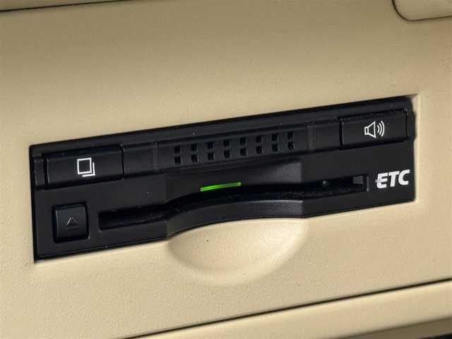 トヨタ ＳＡＩ S Cパッケージ 佐賀県 2014(平26)年 8.4万km ホワイトパールクリスタルシャイン 純正ナビ　/バックカメラ　/クルーズコントロール　/車両接近通報装置　/横滑り防止装置　/盗難防止装置　/パワーシート　/ビルトインＥＴＣ　/ステアリングリモコン　/純正１６インチアルミホイール　/純正フロアマット