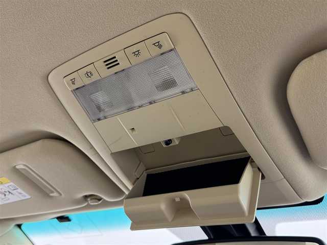 トヨタ ＳＡＩ S Cパッケージ 佐賀県 2014(平26)年 8.4万km ホワイトパールクリスタルシャイン 純正ナビ　/バックカメラ　/クルーズコントロール　/車両接近通報装置　/横滑り防止装置　/盗難防止装置　/パワーシート　/ビルトインＥＴＣ　/ステアリングリモコン　/純正１６インチアルミホイール　/純正フロアマット