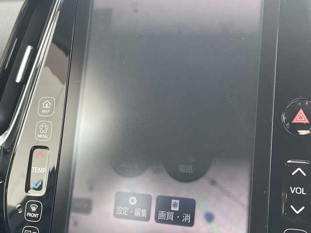 トヨタ プリウス ＰＨＶ S ナビパッケージ 千葉県 2017(平29)年 3.4万km スーパーホワイトⅡ 禁煙車　純正ナビ　フルセグテレビ　ＥＴＣ２．０　Ｂｌｕｅｔｏｏｔｈ接続　バックカメラ　レーダークルーズコントロール　運転席・助手席シートヒーター　トヨタセーフティーセンス/純正ナビ/フルセグテレビ/ETC2.0/Bluetooth接続/バックカメラ/レーダークルーズコントロール/運転席・助手席シートヒーター/トヨタセーフティーセンス/衝突被害軽減システム/横滑り防止装置/レーンキープアシスト/LEDヘッドライト/オートライト/ステアリングヒーター/スマートキー/スペアキー×１/純正ホイール/純正フロアマット/取扱説明書/保証書