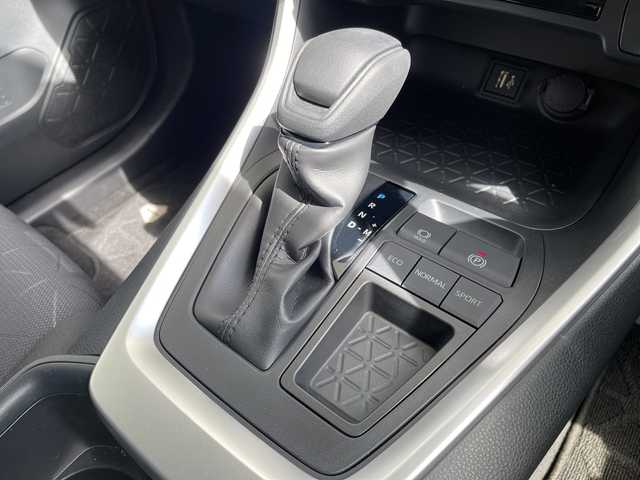 トヨタ ＲＡＶ４ X 愛知県 2023(令5)年 1.8万km アティチュードブラックマイカ トヨタセーフティセンス/純正ディズプレイオーディオナビ/レーダークルーズコントロール/バックカメラ/コーナーセンサー/純正アルミホイール/ルーフレール/ETC2.0/ブラインドスポットモニター/LEDヘッドライト/オートマチックハイビーム/衝突軽減システム/Bluetooth/フルセグ/ステアリングスイッチ/スマートキー/プッシュスタート