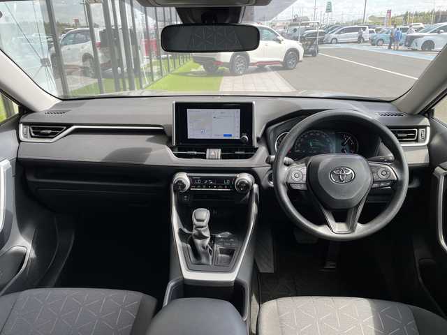 トヨタ ＲＡＶ４ X 愛知県 2023(令5)年 1.8万km アティチュードブラックマイカ トヨタセーフティセンス/純正ディズプレイオーディオナビ/レーダークルーズコントロール/バックカメラ/コーナーセンサー/純正アルミホイール/ルーフレール/ETC2.0/ブラインドスポットモニター/LEDヘッドライト/オートマチックハイビーム/衝突軽減システム/Bluetooth/フルセグ/ステアリングスイッチ/スマートキー/プッシュスタート