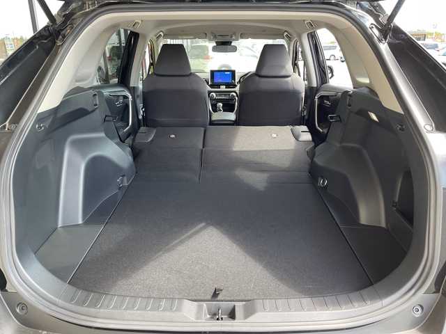 トヨタ ＲＡＶ４ X 愛知県 2023(令5)年 1.8万km アティチュードブラックマイカ トヨタセーフティセンス/純正ディズプレイオーディオナビ/レーダークルーズコントロール/バックカメラ/コーナーセンサー/純正アルミホイール/ルーフレール/ETC2.0/ブラインドスポットモニター/LEDヘッドライト/オートマチックハイビーム/衝突軽減システム/Bluetooth/フルセグ/ステアリングスイッチ/スマートキー/プッシュスタート