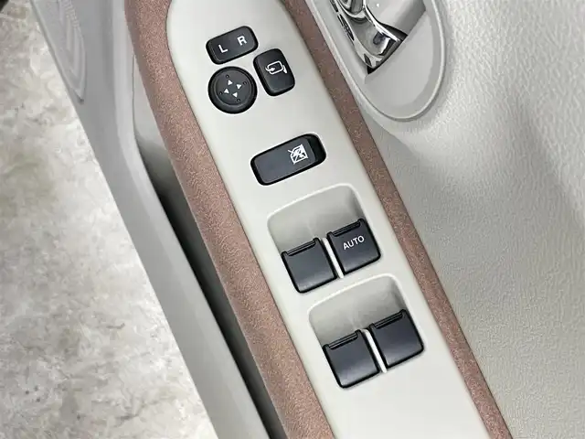 スズキ ラパン X 千葉県 2023(令5)年 1.4万km フォーンベージュM スズキセーフティサポート/・衝突軽減ブレーキ/・レーンキープアシスト/・コーナーセンサー/純正７インチディスプレイオーディオ/・USB/・Bluetooth/・スマホ連携/バックカメラ/LEDオートライト/前席シートヒーター/純正14インチアルミホイール/ドアバイザー/純正フロアマット/プッシュスタート/スマートキー