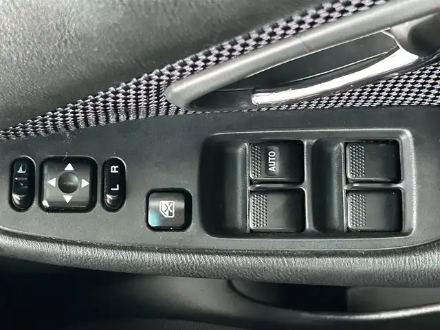 スバル レガシィ ツーリングワゴン GT－B E－tuneⅡ 富山県 2001(平13)年 6.2万km ピュアホワイト 4WD/5MT/カロッツェリアナビ/HIDヘッドランプ/フロントフォグランプ/オートエアコン/MOMO製革巻きステアリング/運転席パワーシート/純正17インチアルミホイール/リモコンキー