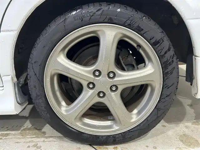 スバル レガシィ ツーリングワゴン GT－B E－tuneⅡ 富山県 2001(平13)年 6.2万km ピュアホワイト 4WD/5MT/カロッツェリアナビ/HIDヘッドランプ/フロントフォグランプ/オートエアコン/MOMO製革巻きステアリング/運転席パワーシート/純正17インチアルミホイール/リモコンキー