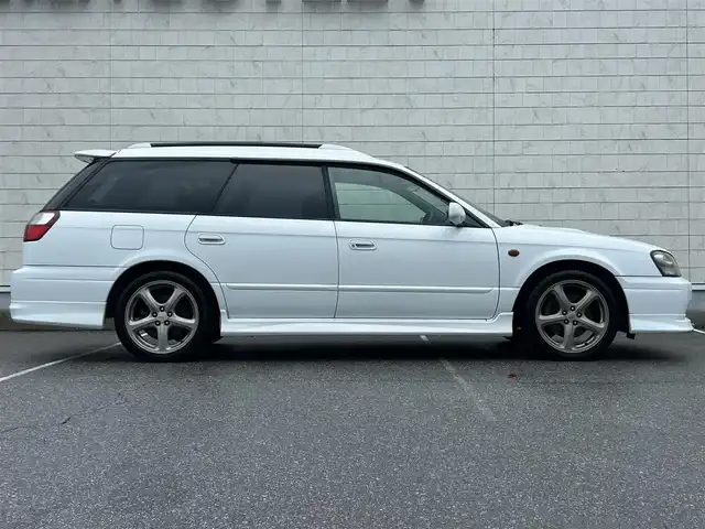 スバル レガシィ ツーリングワゴン GT－B E－tuneⅡ 富山県 2001(平13)年 6.2万km ピュアホワイト 4WD/5MT/カロッツェリアナビ/HIDヘッドランプ/フロントフォグランプ/オートエアコン/MOMO製革巻きステアリング/運転席パワーシート/純正17インチアルミホイール/リモコンキー