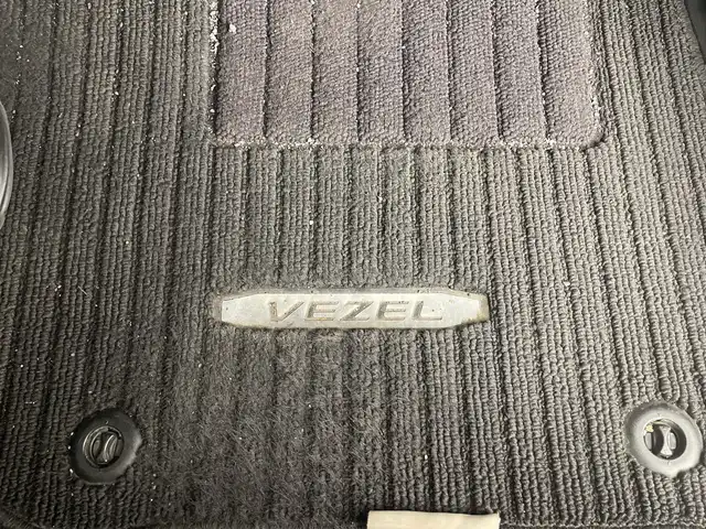 ホンダ ヴェゼル ハイブリッド Z 群馬県 2014(平26)年 4.8万km ホワイトオーキッドパール 社外ナビ　フルセグＴＶ　バックカメラ　クルーズコントロール　シートヒーター　オートライト　ＬＥＤヘッドライト　ハーフレザーシート　革巻きステアリング　純正アルミホイール　ＥＴＣ　スマートキー　禁煙車