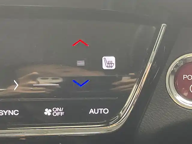 ホンダ ヴェゼル ハイブリッド Z 群馬県 2014(平26)年 4.8万km ホワイトオーキッドパール 社外ナビ　フルセグＴＶ　バックカメラ　クルーズコントロール　シートヒーター　オートライト　ＬＥＤヘッドライト　ハーフレザーシート　革巻きステアリング　純正アルミホイール　ＥＴＣ　スマートキー　禁煙車