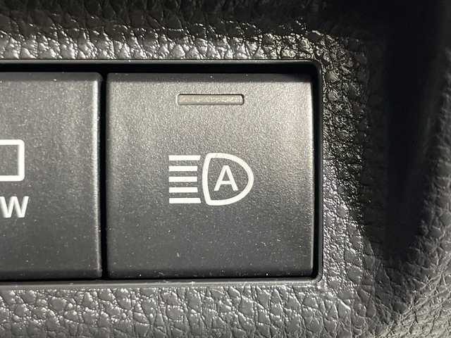 トヨタ ＲＡＶ４ ハイブリッドG 神奈川県 2022(令4)年 3.6万km プラチナホワイトパールマイカ トヨタセーフティセンス/純正10.5型ディスプレイオーディオ/・BT/フルセグTV/MiraCast/USB/HDMI/パノラミックビューモニター/ブラインドスポットモニター/パノラマムーンルーフ/モデリスタエアロキット/置くだけ充電/ビルトインETC2.0/パワーバックドア/レザー調シート/パワーシート(D)/メモリシート(D)/シートヒーター(D/N)/ベンチレーション(D/N)/革巻きステアリング/ステアリングスイッチ/ステアリングヒーター/Autoライト/ECO/SPORTモード/MTモード/スマートキー/スペアキー/プッシュスタートボタン/LEDヘッドライト/フォグランプ/自動防眩ミラー/コーナーセンサー/純正18インチアルミホイール/純正ドアバイザー/フロアマット