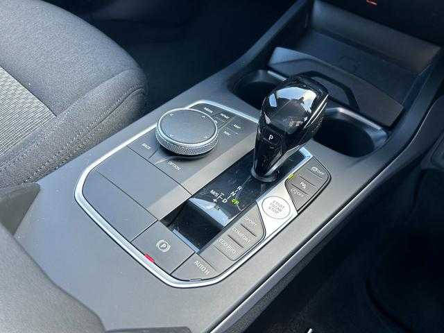 ＢＭＷ ＢＭＷ １１８ｄ プレイ エディションジョイ+ 埼玉県 2020(令2)年 4.9万km アルピンホワイトⅢ 純正HDDナビ/(Bluetooth/USB/CD/DVD)/ＡｐｐｌｅＣａｒＰｌａｙ　/インテリジェントセーフティ/パワーシート/パーキングアシスト/バックカメラ/ワイヤレスチャージ/ミラーＥＴＣ/純正１８インチアルミホイール