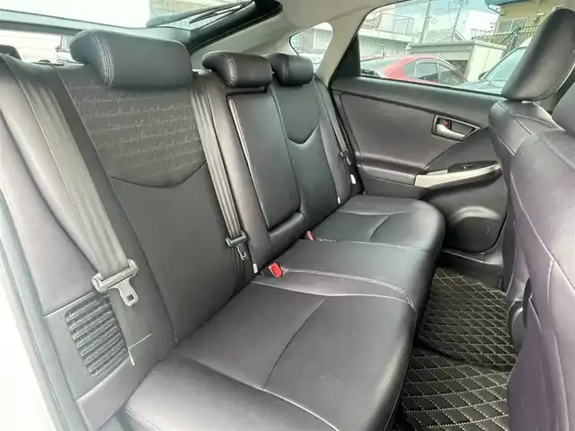 トヨタ プリウス S ツーリングセレ マイコーデ 岐阜県 2013(平25)年 10.4万km ホワイトパールクリスタルシャイン (株)IDOMが運営する【じしゃロン多治見店】の自社ローン専用車両になります。こちらは現金またはオートローンご利用時の価格です。自社ローンご希望の方は別途その旨お申付け下さい。/純正ディーラーOPナビ/（Bluetooth、DVD、フルセグテレビ）/バックカメラ/ステアリングリモコン/ドライブレコーダー（HDR360G）/社外レーダー/コーナーセンサー/LEDヘッドライト/オートライト/フォグランプ