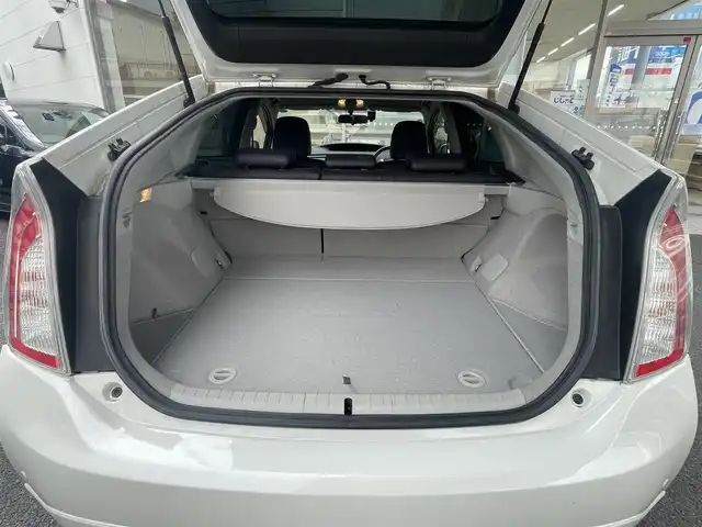 トヨタ プリウス S ツーリングセレ マイコーデ 岐阜県 2013(平25)年 10.4万km ホワイトパールクリスタルシャイン (株)IDOMが運営する【じしゃロン多治見店】の自社ローン専用車両になります。こちらは現金またはオートローンご利用時の価格です。自社ローンご希望の方は別途その旨お申付け下さい。/純正ディーラーOPナビ/（Bluetooth、DVD、フルセグテレビ）/バックカメラ/ステアリングリモコン/ドライブレコーダー（HDR360G）/社外レーダー/コーナーセンサー/LEDヘッドライト/オートライト/フォグランプ