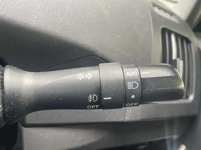 トヨタ プリウス S ツーリングセレ マイコーデ 岐阜県 2013(平25)年 10.4万km ホワイトパールクリスタルシャイン (株)IDOMが運営する【じしゃロン多治見店】の自社ローン専用車両になります。こちらは現金またはオートローンご利用時の価格です。自社ローンご希望の方は別途その旨お申付け下さい。/純正ディーラーOPナビ/（Bluetooth、DVD、フルセグテレビ）/バックカメラ/ステアリングリモコン/ドライブレコーダー（HDR360G）/社外レーダー/コーナーセンサー/LEDヘッドライト/オートライト/フォグランプ