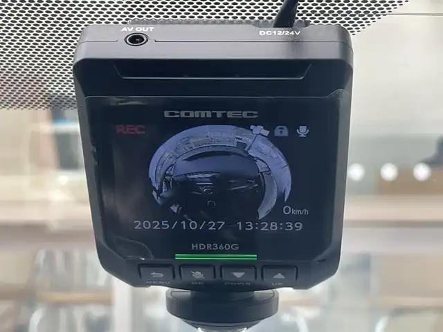 トヨタ プリウス S ツーリングセレ マイコーデ 岐阜県 2013(平25)年 10.4万km ホワイトパールクリスタルシャイン (株)IDOMが運営する【じしゃロン多治見店】の自社ローン専用車両になります。こちらは現金またはオートローンご利用時の価格です。自社ローンご希望の方は別途その旨お申付け下さい。/純正ディーラーOPナビ/（Bluetooth、DVD、フルセグテレビ）/バックカメラ/ステアリングリモコン/ドライブレコーダー（HDR360G）/社外レーダー/コーナーセンサー/LEDヘッドライト/オートライト/フォグランプ