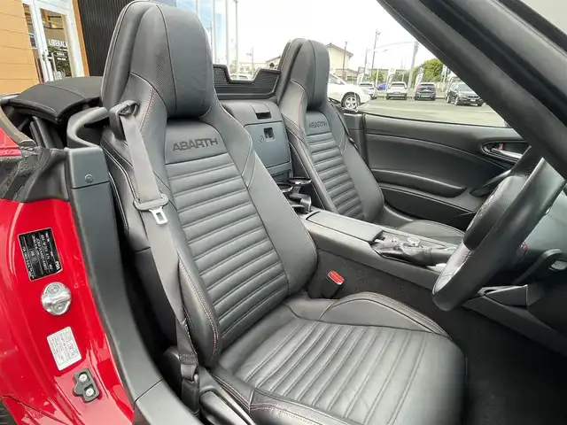 アバルト １２４ スパイダー 栃木県 2020(令2)年 1.8万km 赤 カラーコード「A7V」/レザーナビゲーションパッケージ/├LEDヘッドライト/├革シート/├CD/DVD/TVチューナー/└SDナビゲーション/レコードモンツァマフラー/スマートキー/プッシュスタート/シートヒーター/バックソナー/バックカメラ/ドライブレコーダー/ETC/クルーズコントロール