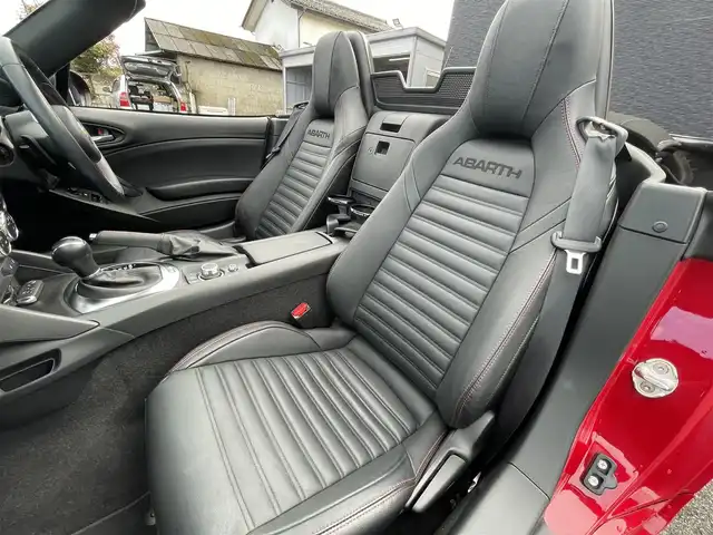 アバルト １２４ スパイダー 栃木県 2020(令2)年 1.8万km 赤 カラーコード「A7V」/レザーナビゲーションパッケージ/├LEDヘッドライト/├革シート/├CD/DVD/TVチューナー/└SDナビゲーション/レコードモンツァマフラー/スマートキー/プッシュスタート/シートヒーター/バックソナー/バックカメラ/ドライブレコーダー/ETC/クルーズコントロール