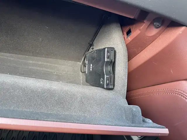 マツダ ＣＸ－８ XD エクスクルーシブモード 埼玉県 2021(令3)年 3.9万km プラチナクォーツメタリック サンルーフ/茶革シート/シートヒーター＆エアシート/パワーシート/BOSEサウンド/純正ナビTV/360度カメラ/前後ドラレコ/パワーバックドア/クリアランスソナー/純正１９インチアルミ/LEDヘッドライト/ヘッドアップディスプレイ/プッシュスタート/スマートキー/レーダークルーズコントロール/保証書付整備手帳/取扱説明書