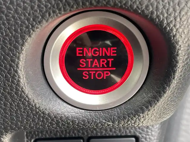 ホンダ Ｎ ＢＯＸ カスタム G L ターボ ホンダセンシング 道央・札幌 2019(令1)年 4.2万km プラチナホワイトパール ・４WD/・ホンダセンシング/・純正ナビ/　CD＆DVD＆BT＆TV/・バックカメラ/・両側パワースライドドア/・ハーフレザーシート/・純正エンジンスターター/・レーダークルーズコントロール/・コーナーセンサー/・レーンキープアシスト/・オートライト/・オートエアコン/・ミラーヒーター/・シートヒーター/・ターボ/・前後ドライブレコーダー/・純正AW＆冬タイヤ積込/・プッシュスタート/・スマートキー/・電動格納ミラー/・社外レーダー/・純正フロアマット/・ドアバイザー/・ウィンカーミラー/・フォグライト/・スペアキー