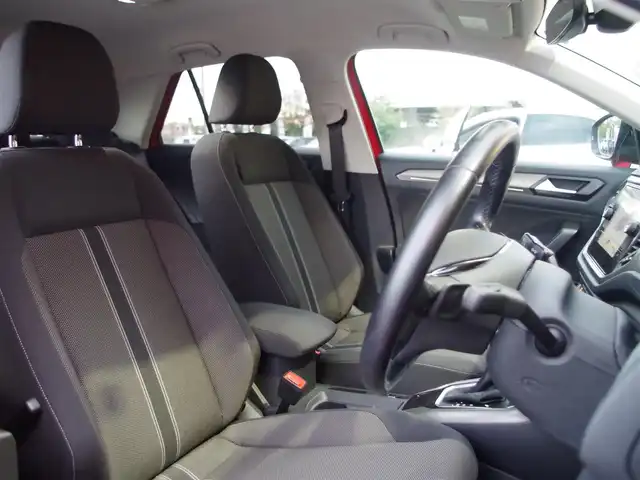 フォルクスワーゲン Ｔ－ロック 埼玉県 2021(令3)年 3.1万km 赤 アダプティブクルーズコントロール/デザインパッケージ/CarPlay/Bluetooth/デジタルメーター/パークセンサー/ブラインドスポットモニター/バックカメラ/Discover Pro/ETC/シートHI/LEDヘッドライト