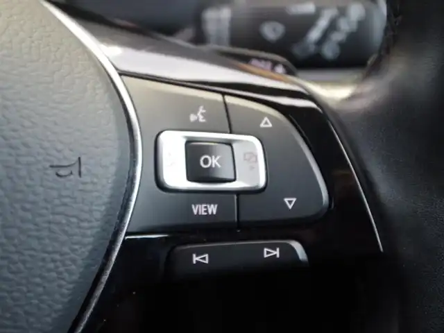 フォルクスワーゲン Ｔ－ロック 埼玉県 2021(令3)年 3.1万km 赤 アダプティブクルーズコントロール/デザインパッケージ/CarPlay/Bluetooth/デジタルメーター/パークセンサー/ブラインドスポットモニター/バックカメラ/Discover Pro/ETC/シートHI/LEDヘッドライト