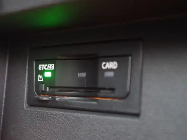 フォルクスワーゲン Ｔ－ロック 埼玉県 2021(令3)年 3.1万km 赤 アダプティブクルーズコントロール/デザインパッケージ/CarPlay/Bluetooth/デジタルメーター/パークセンサー/ブラインドスポットモニター/バックカメラ/Discover Pro/ETC/シートHI/LEDヘッドライト