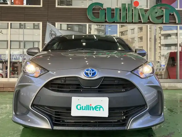 トヨタ ヤリス ハイブリッド X 神奈川県 2022(令4)年 1.8万km アバンギャルドブロンズメタリック ワンオーナー/新車時保証書/取扱説明書/純正ナビ/BT/Miracast/USB/バックカメラ/ETC/トヨタセーフティセンス/レーンキープアシスト/レーダークルーズコントロール/前後クリアランスソナー/前後ドライブレコーダー/オートハイビーム/フロアマット/ドアバイザー/スペアスマートキー