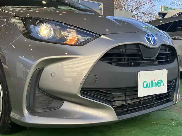 トヨタ ヤリス ハイブリッド X 神奈川県 2022(令4)年 1.8万km アバンギャルドブロンズメタリック ワンオーナー/新車時保証書/取扱説明書/純正ナビ/BT/Miracast/USB/バックカメラ/ETC/トヨタセーフティセンス/レーンキープアシスト/レーダークルーズコントロール/前後クリアランスソナー/前後ドライブレコーダー/オートハイビーム/フロアマット/ドアバイザー/スペアスマートキー