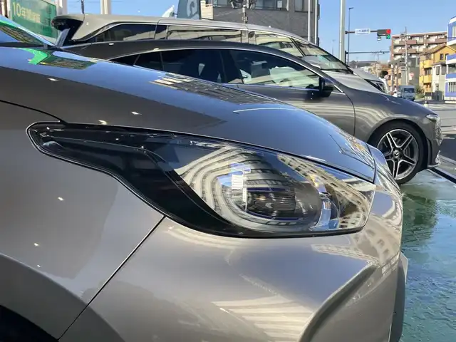 トヨタ ヤリス ハイブリッド X 神奈川県 2022(令4)年 1.8万km アバンギャルドブロンズメタリック ワンオーナー/新車時保証書/取扱説明書/純正ナビ/BT/Miracast/USB/バックカメラ/ETC/トヨタセーフティセンス/レーンキープアシスト/レーダークルーズコントロール/前後クリアランスソナー/前後ドライブレコーダー/オートハイビーム/フロアマット/ドアバイザー/スペアスマートキー