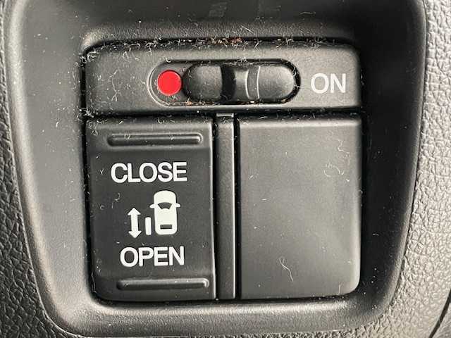 ホンダ Ｎ ＢＯＸ G Lパッケージ 宮城県 2016(平28)年 13.4万km プレミアムホワイトパールⅡ シティブレーキアクティブシステム/誤発進抑制機能/横滑り防止装置/衝突被害軽減システム/純正ナビ/・フルセグTV/・Bluetooth/・CD/USB/・ビルドインETC/・バックカメラ/アイドリングストップ/プッシュスタート/・スマートキー/純正フロアマット/社外スタッドレスタイヤ（VRX2）