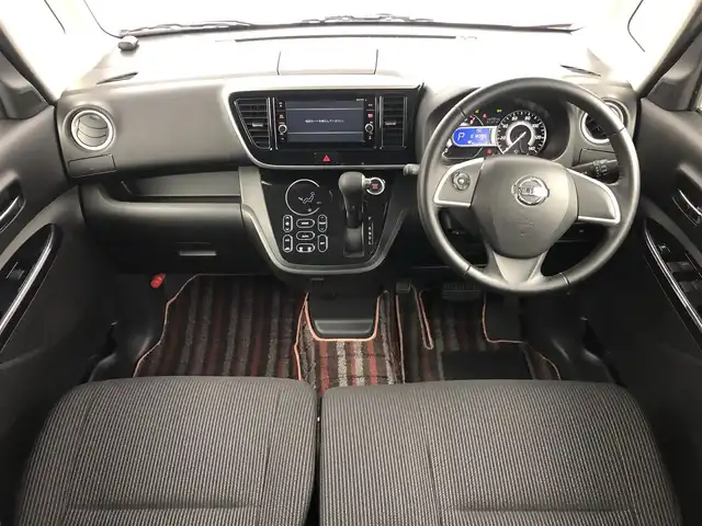 日産 デイズ ルークス ハイウェイスター Xターボ 愛知県 2017(平29)年 1.9万km スパークリングレッド/ブラック 純正ナビ/Bluetooth/フルセグ/片側パワースライドドア/後席サーキュレーター/バックカメラ/ステアリングリモコン/ドライブレコーダー/ETC/純正フロアマット/純正アルミホイール/自動防眩ミラー