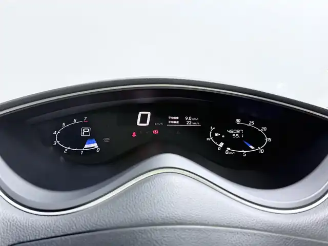 日産 セレナ ハイウェイスター Sハイブリッド 大阪府 2014(平26)年 4.7万km ダイヤモンドブラック 純正8incナビV バックカメラ フリップダウンモニター 両側パワースライドドア クルーズコントロール 衝突軽減ブレーキ レーンアシスト スマートキー プッシュスタート オートライト LEDヘッドライト ワンオーナー