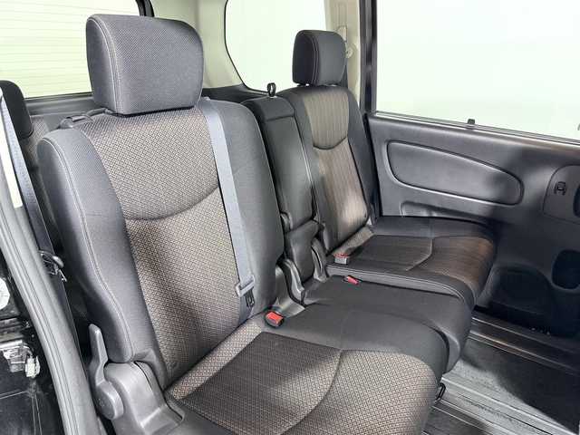 日産 セレナ ハイウェイスター Sハイブリッド 大阪府 2014(平26)年 4.7万km ダイヤモンドブラック 純正8incナビV バックカメラ フリップダウンモニター 両側パワースライドドア クルーズコントロール 衝突軽減ブレーキ レーンアシスト スマートキー プッシュスタート オートライト LEDヘッドライト ワンオーナー