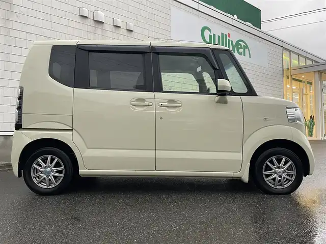 ホンダ Ｎ ＢＯＸ G Lパッケージ 山形県 2013(平25)年 2.5万km ヒダマリアイボリーパール 4WD/スタッドレスタイヤ車載/FM/AM/AUX接続/アイドリングストップ/ABS/横滑り防止装置/パワースライドドア/パワステ/パワーウィンドウ/エンジンスタートボタン/ハロゲンヘッドライト/純正フロアマット/純正ドアバイザー