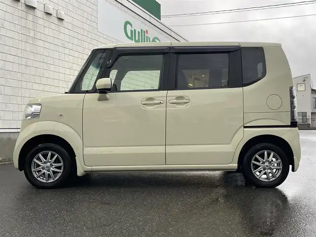 ホンダ Ｎ ＢＯＸ G Lパッケージ 山形県 2013(平25)年 2.5万km ヒダマリアイボリーパール 4WD/スタッドレスタイヤ車載/FM/AM/AUX接続/アイドリングストップ/ABS/横滑り防止装置/パワースライドドア/パワステ/パワーウィンドウ/エンジンスタートボタン/ハロゲンヘッドライト/純正フロアマット/純正ドアバイザー