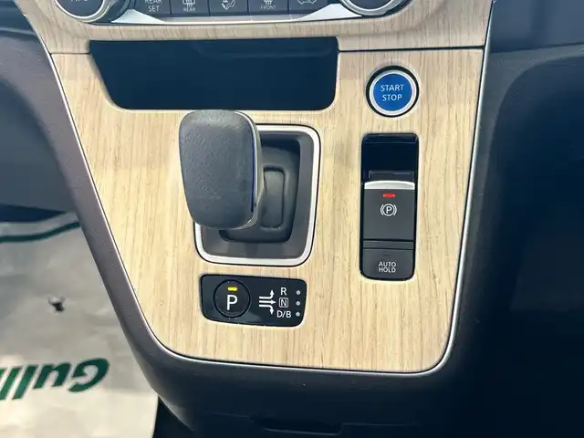 日産 セレナ e－パワー ハイウェイスター V 埼玉県 2020(令2)年 4.4万km アズライトブルー エマージェンシーブレーキ /プロパイロット /純正10インチメモリナビ/　　CD/DVD/BT/フルセグ /アラウンドビューモニター /両側パワースライドドア /LEDオートライト /シートヒーター /純正15インチアルミホイール/ステアリングヒーター /ステアリングスイッチ/電子パーキング/ETC