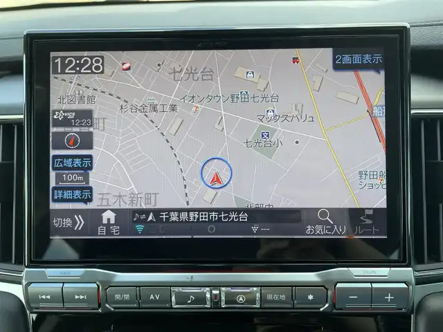 三菱 デリカＤ：５ シャモニー 千葉県 2025(令7)年 0.1千km 白Ⅱ AIS検査済み/【2506031454】社外パーツ取付有/Brat新車仕入カスタム/リフトアップキット（社外）/WEDSマッドヴァンス07新品アルミホイール（社外）/ヨコハマジオランダーX-ATホワイトレター新品タイヤ（社外）/MADLYSヘッドライトプロテクター（社外）/TGSモディファイドフェイスマスク（社外）/BUSTERSルーフラック（社外）/デリカD:5専用ALPINE BIG X11インチナビ【EX11NX】/フルセグTV（走行中映像視聴不可）/Bluetooth/CD/DVD/HDMI/USB/全方位カメラ/オートクルーズコントロール/両側パワースライドドア/エレクトリックリアゲート/ハンドルヒーター/前席シートヒーター/AC100V電源/8人乗り・ディーゼル