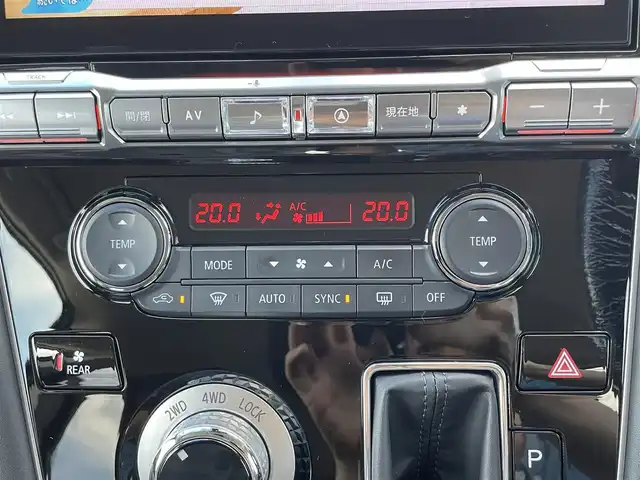 三菱 デリカＤ：５ シャモニー 千葉県 2025(令7)年 0.1千km 白Ⅱ AIS検査済み/【2506031454】社外パーツ取付有/Brat新車仕入カスタム/リフトアップキット（社外）/WEDSマッドヴァンス07新品アルミホイール（社外）/ヨコハマジオランダーX-ATホワイトレター新品タイヤ（社外）/MADLYSヘッドライトプロテクター（社外）/TGSモディファイドフェイスマスク（社外）/BUSTERSルーフラック（社外）/デリカD:5専用ALPINE BIG X11インチナビ【EX11NX】/フルセグTV（走行中映像視聴不可）/Bluetooth/CD/DVD/HDMI/USB/全方位カメラ/オートクルーズコントロール/両側パワースライドドア/エレクトリックリアゲート/ハンドルヒーター/前席シートヒーター/AC100V電源/8人乗り・ディーゼル