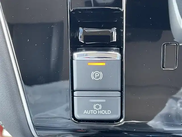 三菱 デリカＤ：５ シャモニー 千葉県 2025(令7)年 0.1千km 白Ⅱ AIS検査済み/【2506031454】社外パーツ取付有/Brat新車仕入カスタム/リフトアップキット（社外）/WEDSマッドヴァンス07新品アルミホイール（社外）/ヨコハマジオランダーX-ATホワイトレター新品タイヤ（社外）/MADLYSヘッドライトプロテクター（社外）/TGSモディファイドフェイスマスク（社外）/BUSTERSルーフラック（社外）/デリカD:5専用ALPINE BIG X11インチナビ【EX11NX】/フルセグTV（走行中映像視聴不可）/Bluetooth/CD/DVD/HDMI/USB/全方位カメラ/オートクルーズコントロール/両側パワースライドドア/エレクトリックリアゲート/ハンドルヒーター/前席シートヒーター/AC100V電源/8人乗り・ディーゼル