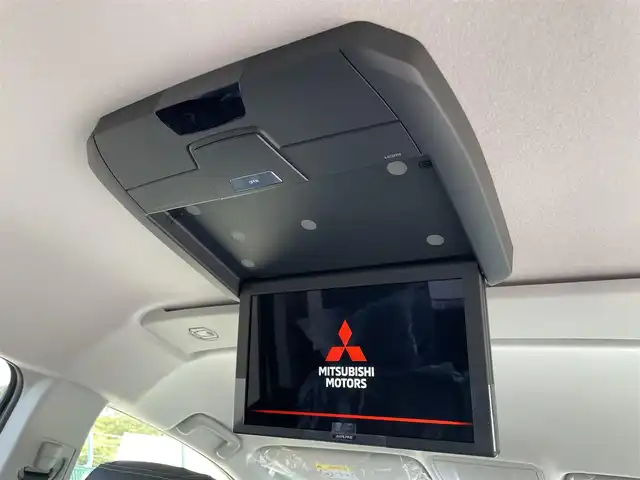 三菱 デリカＤ：５ シャモニー 千葉県 2025(令7)年 0.1千km 白Ⅱ AIS検査済み/【2506031454】社外パーツ取付有/Brat新車仕入カスタム/リフトアップキット（社外）/WEDSマッドヴァンス07新品アルミホイール（社外）/ヨコハマジオランダーX-ATホワイトレター新品タイヤ（社外）/MADLYSヘッドライトプロテクター（社外）/TGSモディファイドフェイスマスク（社外）/BUSTERSルーフラック（社外）/デリカD:5専用ALPINE BIG X11インチナビ【EX11NX】/フルセグTV（走行中映像視聴不可）/Bluetooth/CD/DVD/HDMI/USB/全方位カメラ/オートクルーズコントロール/両側パワースライドドア/エレクトリックリアゲート/ハンドルヒーター/前席シートヒーター/AC100V電源/8人乗り・ディーゼル