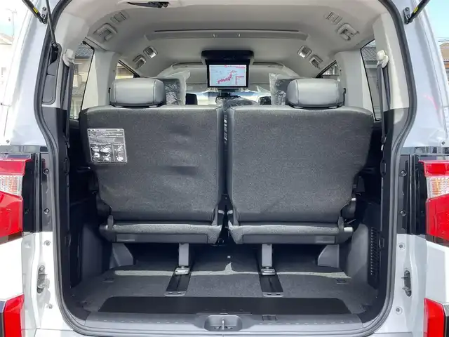 三菱 デリカＤ：５ シャモニー 千葉県 2025(令7)年 0.1千km 白Ⅱ AIS検査済み/【2506031454】社外パーツ取付有/Brat新車仕入カスタム/リフトアップキット（社外）/WEDSマッドヴァンス07新品アルミホイール（社外）/ヨコハマジオランダーX-ATホワイトレター新品タイヤ（社外）/MADLYSヘッドライトプロテクター（社外）/TGSモディファイドフェイスマスク（社外）/BUSTERSルーフラック（社外）/デリカD:5専用ALPINE BIG X11インチナビ【EX11NX】/フルセグTV（走行中映像視聴不可）/Bluetooth/CD/DVD/HDMI/USB/全方位カメラ/オートクルーズコントロール/両側パワースライドドア/エレクトリックリアゲート/ハンドルヒーター/前席シートヒーター/AC100V電源/8人乗り・ディーゼル