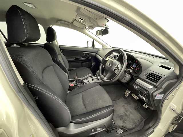 スバル インプレッサ ＸＶ 2．0i－L アイサイト 熊本県 2013(平25)年 6万km デザートカーキ 禁煙車/４WD/衝突軽減ブレーキ/レーンアシスト/レーダークルーズコントロー/社外ナビAVIC-MRZ009（CD・DVD・フルセグ・BT・SD）/ＥＴＣ/アイドリングストップ/ルーフレール/横滑り防止/アイドリングストップ/パドルシフト/純正フロアマット/純正１７インチAW/ライトリベライザー/オートライト/LEDヘッドライト/スマートキー/プッシュスタート