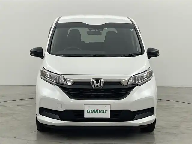 ホンダ フリード ハイブリット G ブラックスタイル 福岡県 2022(令4)年 3.2万km プラチナホワイトパール 純正ナビ　/バックカメラ　/ＥＴＣ　/前後ドラレコ　/ホンダセンシング　/アダプティブクルコン　/衝突被害軽減ブレーキ　/レーンキープ　/先行車発進お知らせ　/両側電動スライドドア　/シートヒーター　/純正１５インチＡＷ