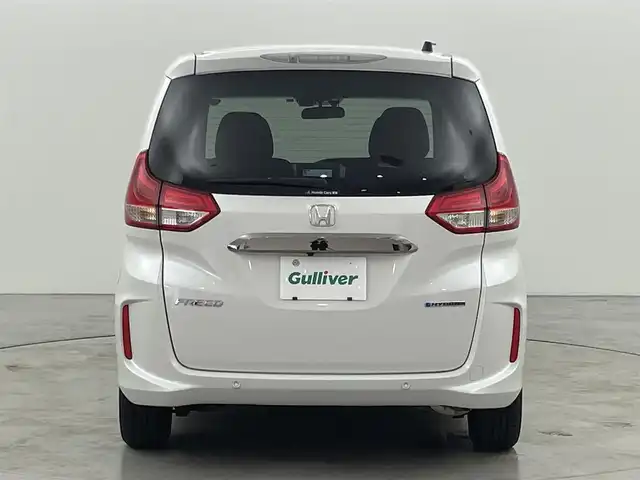 ホンダ フリード ハイブリット G ブラックスタイル 福岡県 2022(令4)年 3.2万km プラチナホワイトパール 純正ナビ　/バックカメラ　/ＥＴＣ　/前後ドラレコ　/ホンダセンシング　/アダプティブクルコン　/衝突被害軽減ブレーキ　/レーンキープ　/先行車発進お知らせ　/両側電動スライドドア　/シートヒーター　/純正１５インチＡＷ