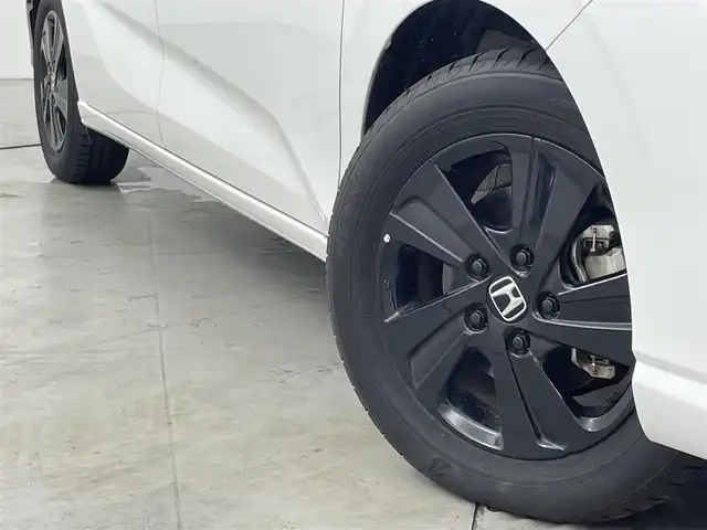 ホンダ フリード ハイブリット G ブラックスタイル 福岡県 2022(令4)年 3.2万km プラチナホワイトパール 純正ナビ　/バックカメラ　/ＥＴＣ　/前後ドラレコ　/ホンダセンシング　/アダプティブクルコン　/衝突被害軽減ブレーキ　/レーンキープ　/先行車発進お知らせ　/両側電動スライドドア　/シートヒーター　/純正１５インチＡＷ