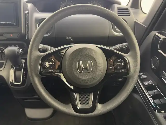 ホンダ Ｎ ＢＯＸ カスタム L 兵庫県 2022(令4)年 9.6万km プラチナホワイトパール 社外メモリナビ/（CD/DVD/SD/Bluetooth/フルセグTV）/・MDV-D709BT/バックカメラ/アダクティブクルーズコントロール/LKA/プリクラッシュセーフティー/クリアランスソナー/横滑り防止装置/盗難防止装置/カーテンエアバッグ/両側パワースライドドア/シートヒーター（D/N席）/両側パワースライドドア/LEDヘッドライト/LEDフォグランプ/オートライト/ヘッドライトレベライザー/ETC/ドライブレコーダー（前後）/純正14インチアルミホイール/社外フロアマット/スマートキー/スペアー1本/ベンチシート