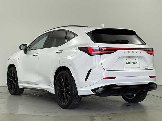 レクサス ＮＸ 350 Fスポーツ 道央・札幌 2022(令4)年 3.7万km ホワイトノーヴァガラスフレーク ・ワンオーナー/・TRDエアロキッド/・Fスポーツ専用本革シート/・20インチFスポーツアルミ/・Fスポーツ用本革ステアリング(パドルシフト付）/・Fスポーツ用アルミ製スポーツペダル/・Fスポーツ用スカッフプレート/・Fスポーツ用本革シフトノブ/・レクサスオレンジキャリパー/・パノラマサンルーフ/・デジタルインナーミラー/・パワーバックドア/・レーンディパーチャーアラート/・安心降車アシスト/・パーキングサポートブレーキ/・プロアクティブドライビングアシスト/・ロードサインアシスト/・ブラインドスポットモニター/・クリアランスソナー/・リアクロストラフィックアラート