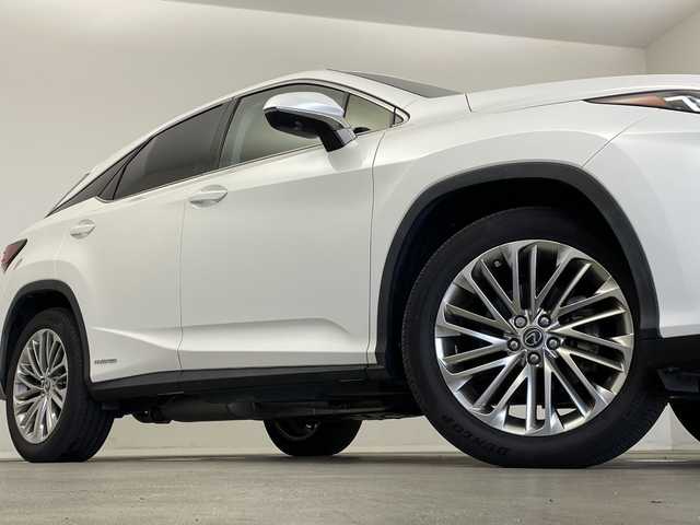 レクサス ＲＸ 450h バージョンL 新潟県 2020(令2)年 3.7万km ソニッククォーツ 純正ナビ/（Bluetooth/フルセグテレビ/CD）/アラウンドビューモニター/赤茶革シート/前席パワーシート/前席シートヒーター・エアシート/後席シートヒーター/ステアリングヒーター/電動格納セカンドシート/ヘッドアップディスプレイ/パワーバックドア/前後ドライブレコーダー/サンルーフ/三眼LEDライト/オートライト/オートハイビーム/レーダークルーズコントロール/レーンキープアシスト/コーナーセンサー/スマートキー/スペアキー/カードキー/パドルシフト