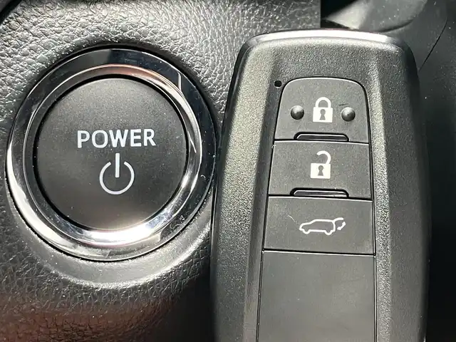 トヨタ ＲＡＶ４ HV アドベンチャー オフロードPKGⅡ 道南・函館 2024(令6)年 1.2万km アティチュードブラックマイカ ・ワンオーナー車/・寒冷地仕様/・Toyota Safety Sense//PCS//BSM//LTA//ACC/・純正ディスプレイオーディオ/・フルセグTV/・パノラマビューモニター/・ETC2.0/・ドライブレコーダー搭載デジタルミラー/・100V充電/・パワーバックドア/・ランニングボード/・運転席メモリー付パワーシート/・前席エアーシート/・ステアリングヒーター/・フロントワイパーデアイサー/・パドルシフト/・BBS18インチホイール/・社外サスペンション/・純正LEDヘッドライト/・フロントフォグランプ/・オートマチックハイビーム/・オートライト/・スマートキー/・エンジンプッシュスタート/・新車時保証書/・取扱説明書/・スペアキー有