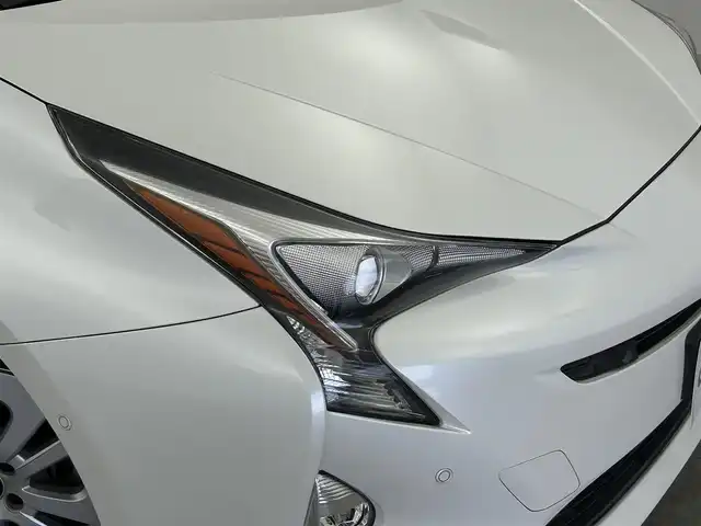 トヨタ プリウス Sセーフティプラス 群馬県 2018(平30)年 4.8万km ホワイトパールクリスタルシャイン 純正７インチナビ　バックカメラ　レーダークルーズコントロール　ＬＥＤライト　ＡＨＢ　純正１５インチＡＷ　ステアリングリモコン　パーキングアシスト　クリアランスソナー　プッシュスタート　ＥＴＣ　禁煙車